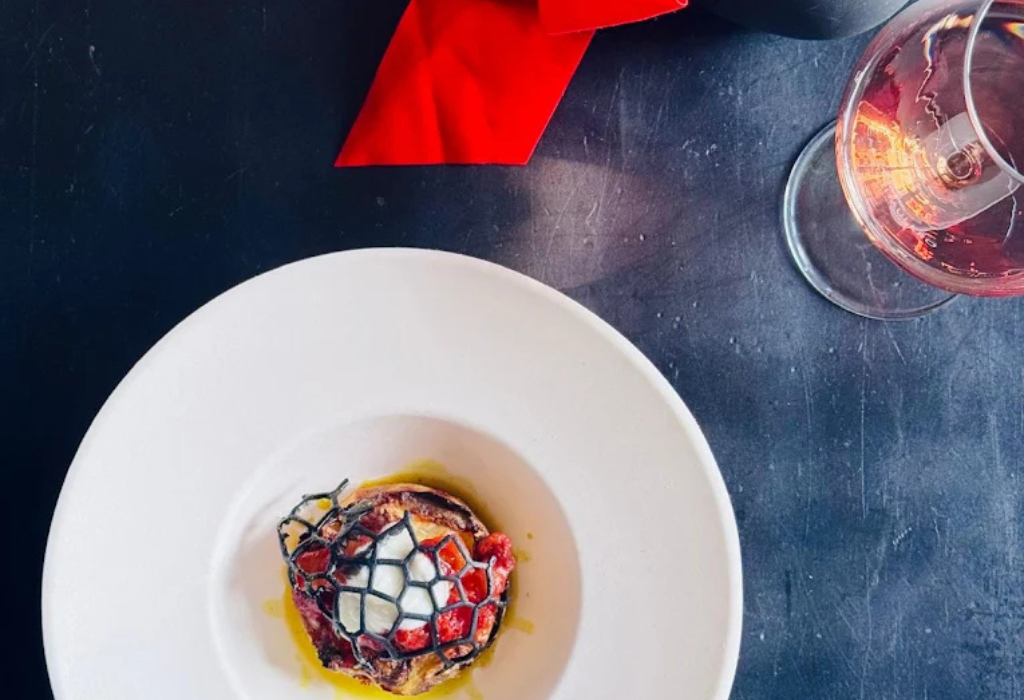 Barone cocktail and food